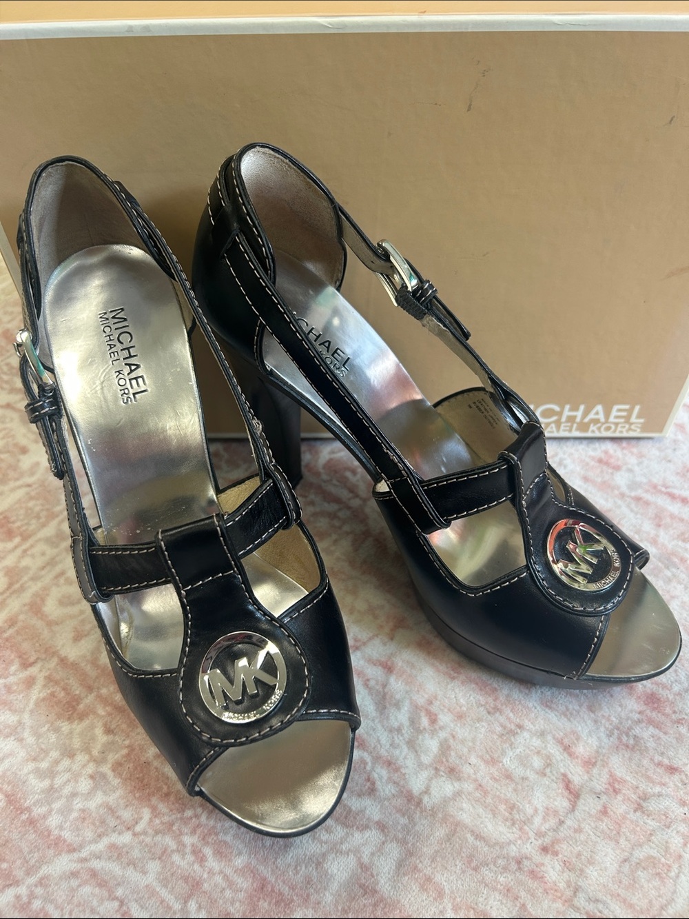 EUC MICHAEL Michael Kors Black Leather T-Strap Peep-Toe Heels with MK Medallion